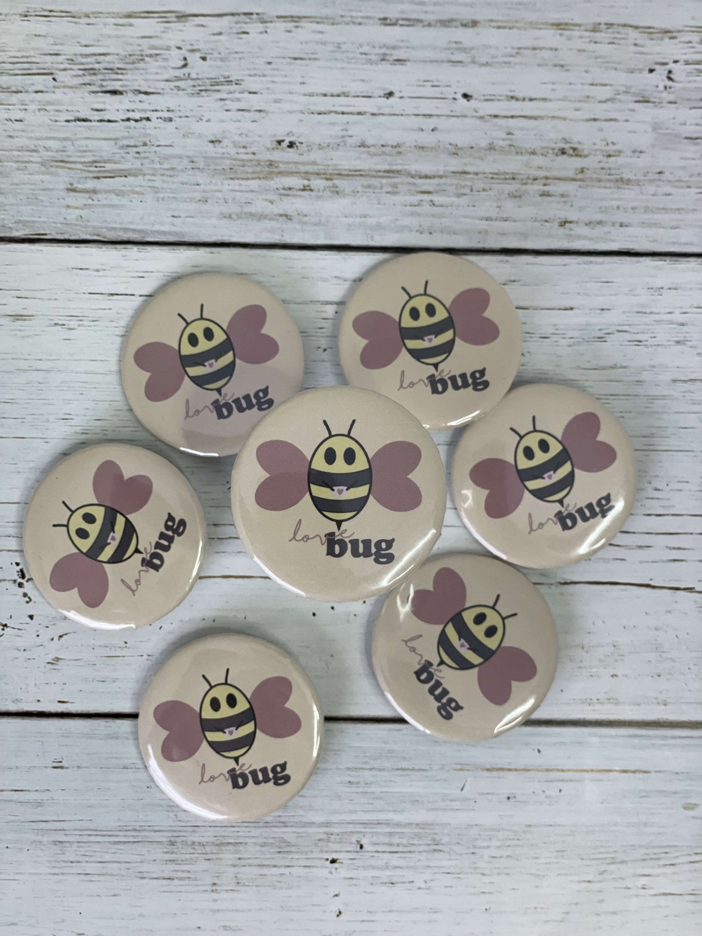 love bug brown small 38mm button